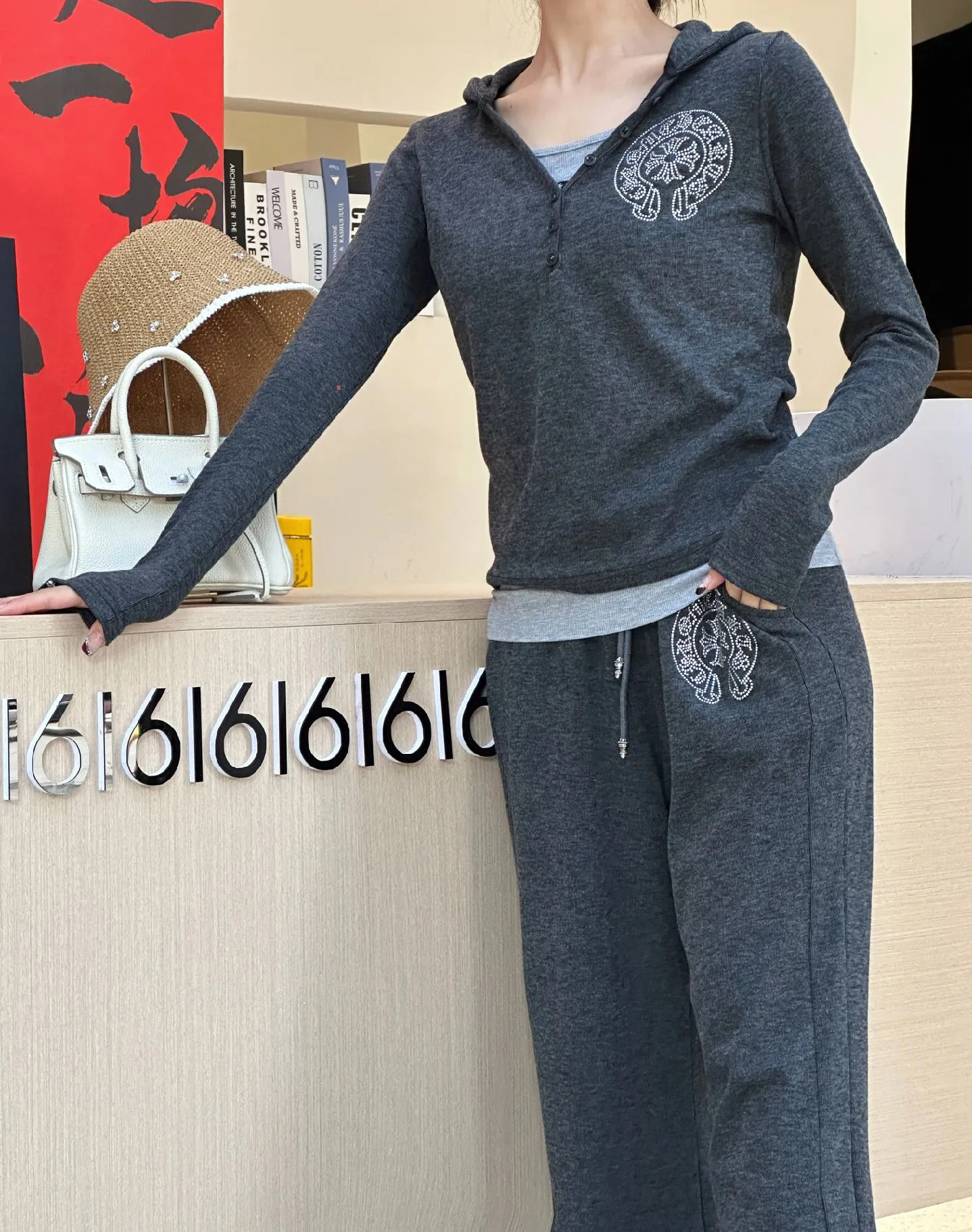 目立つ 気質満点 取り入れたい おしゃれ フェミニン トップス パンツ タンクトップ