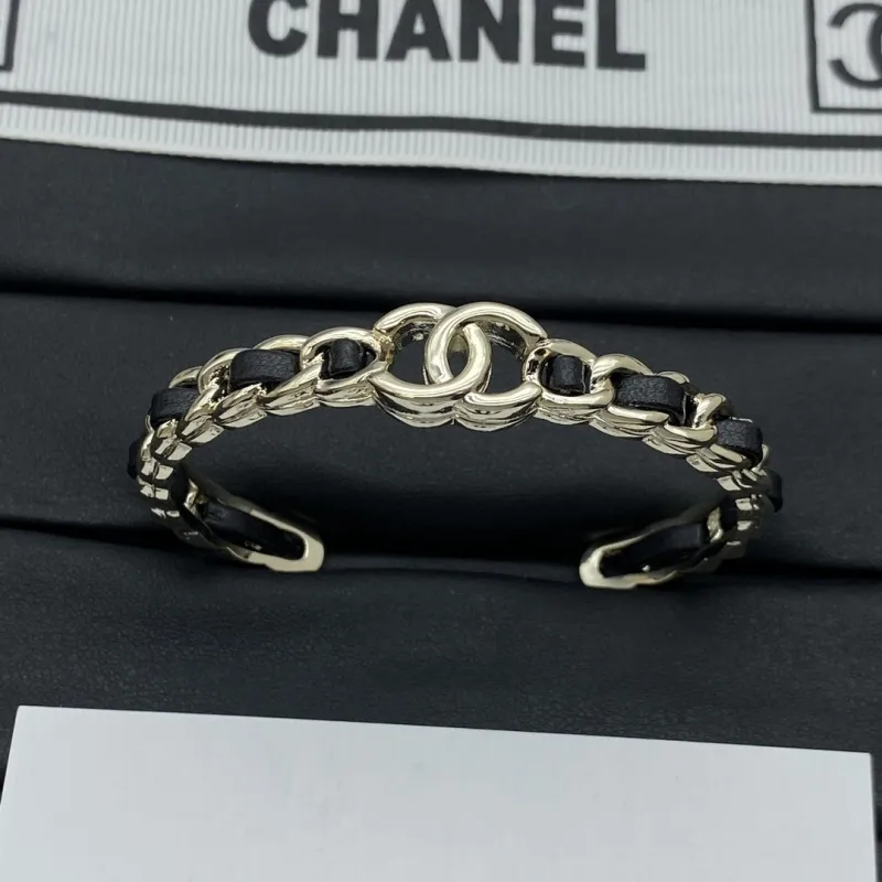 【Chanel】人気商品 シンプル エレガント スタイリッシュ ブレスレット