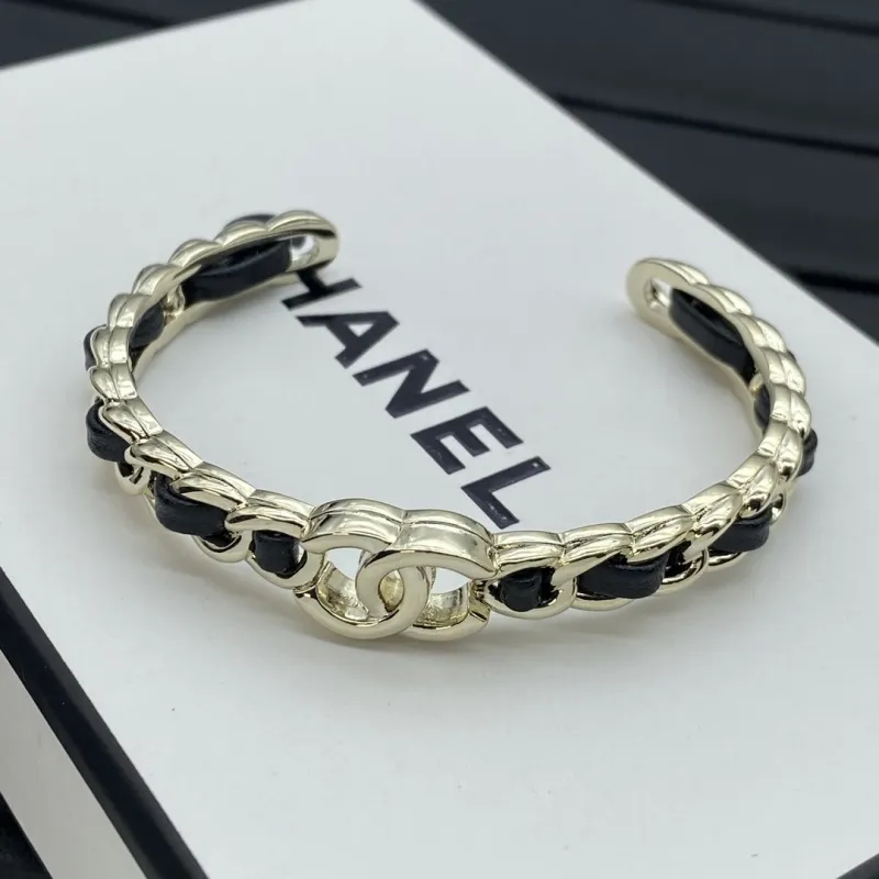 【Chanel】人気商品 シンプル エレガント スタイリッシュ ブレスレット