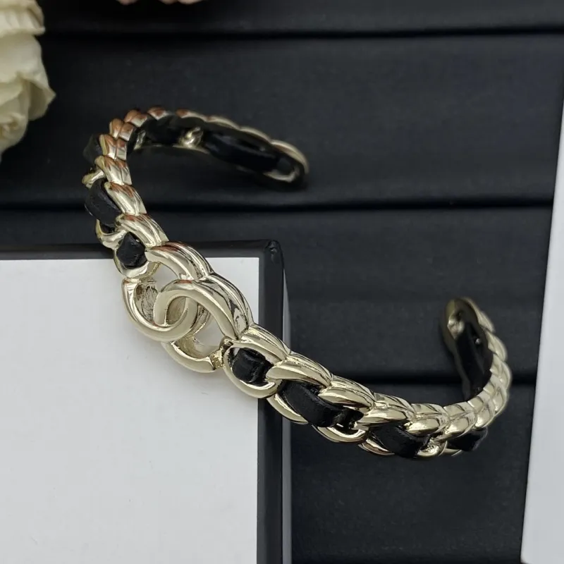 【Chanel】人気商品 シンプル エレガント スタイリッシュ ブレスレット