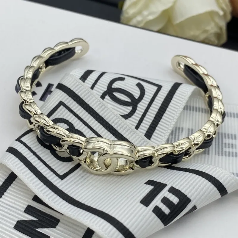 【Chanel】人気商品 シンプル エレガント スタイリッシュ ブレスレット