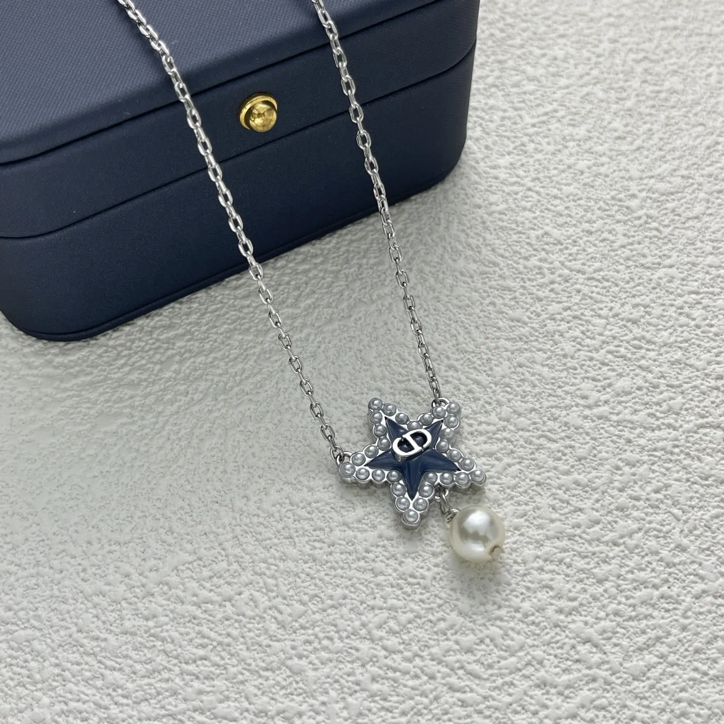 洗練されたデザイン ディテールまでこだわった 特別感 ネックレス ブレスレット イヤリング セット