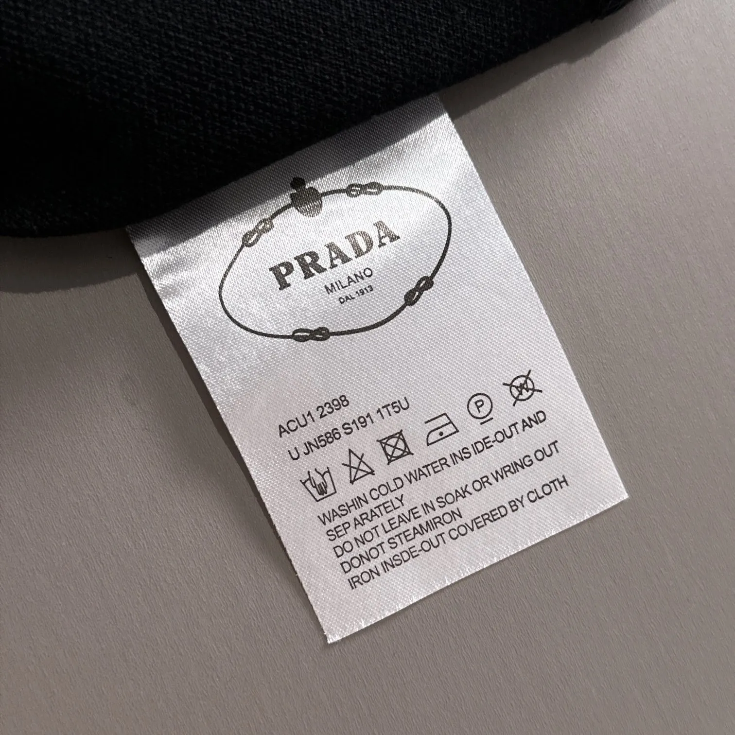 『S-2XL』poloネック 二色選べる 通気性 肌に優しい Ｔシャツ
