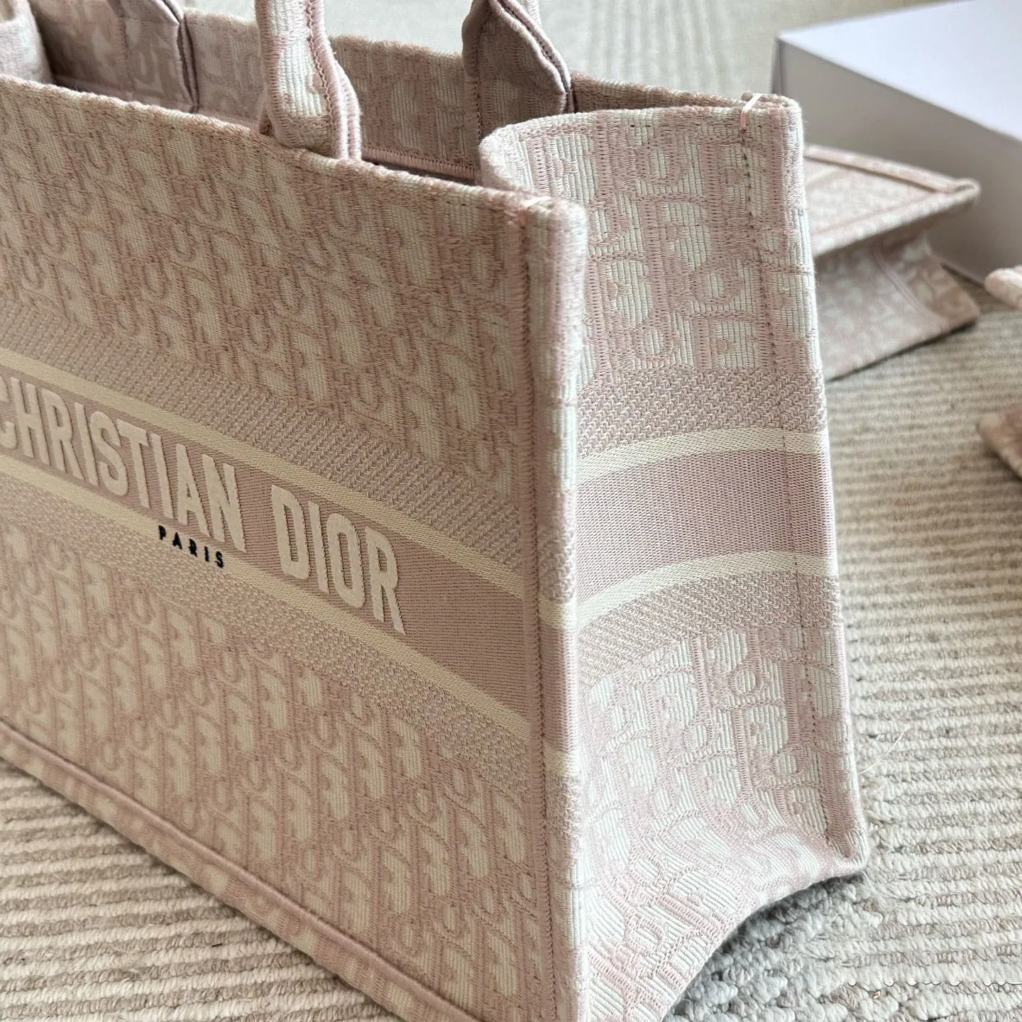 大活躍 日常 高品質 大容量 刺繍 合わせやすい トートバッグ