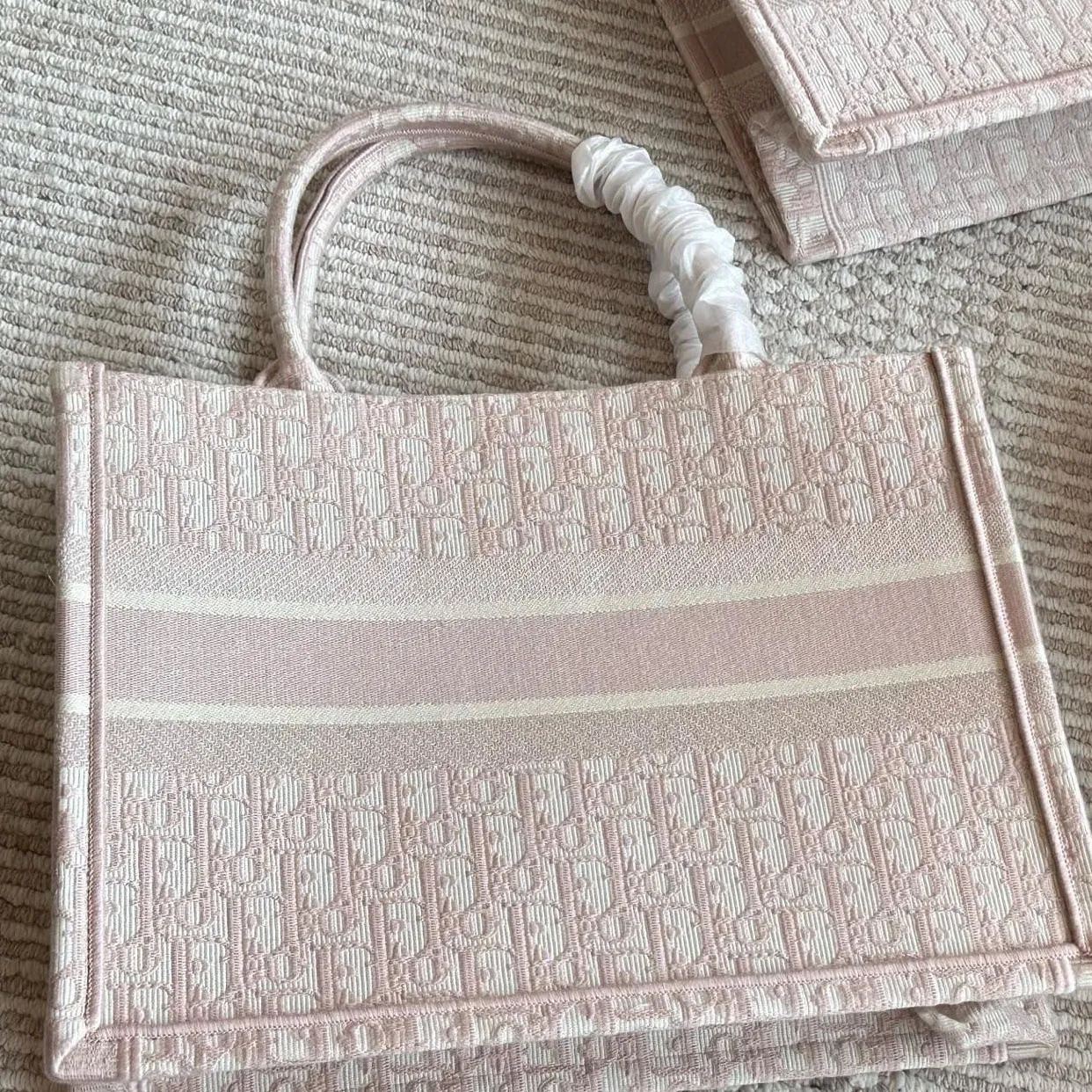 大活躍 日常 高品質 大容量 刺繍 合わせやすい トートバッグ