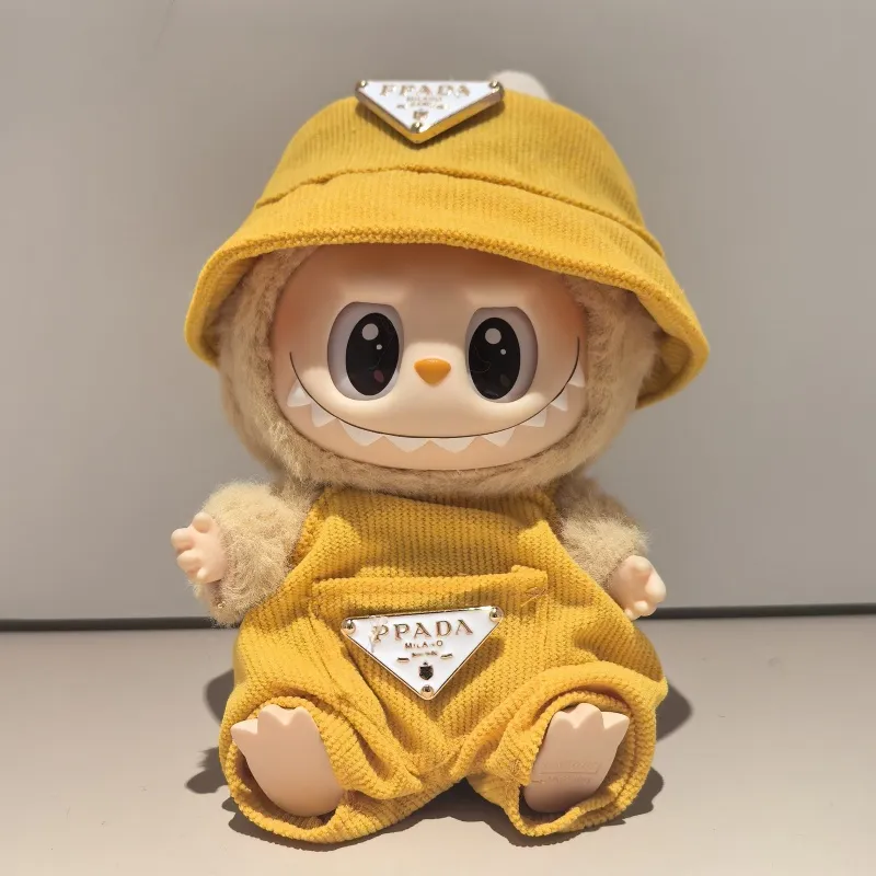 目立つ 質感のいい おしゃれ キュート 4点セット labubuぬいぐるみペンダント 服
