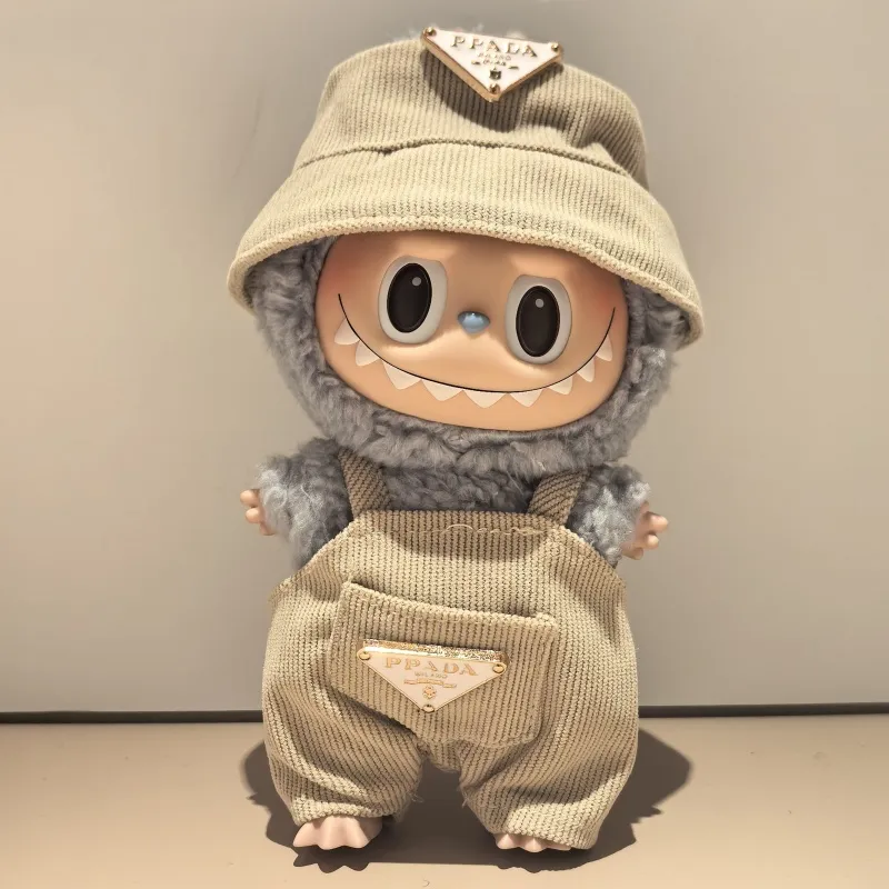 目立つ 質感のいい おしゃれ キュート 4点セット labubuぬいぐるみペンダント 服