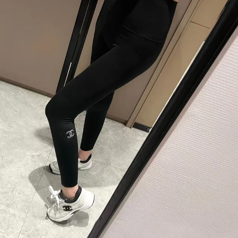 『S-2XL』圧倒的セクシー 優しい雰囲気 きれいめ系 スポーツ ラインストーン トップス/パンツ