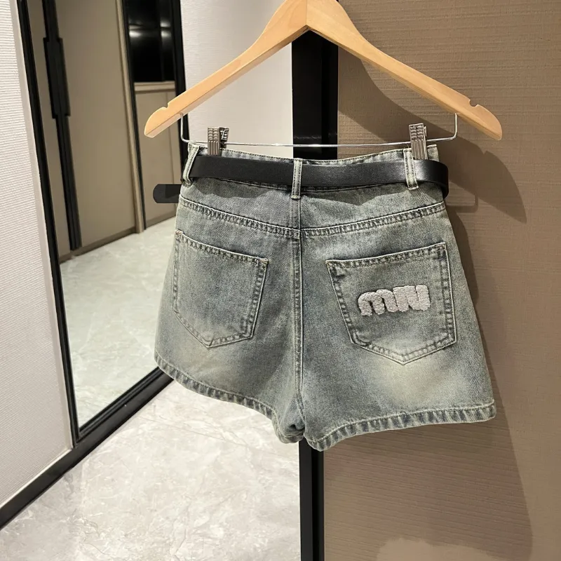 『S-L』大注目 美人度アップ 高級感 モード フェミニン ショートパンツ