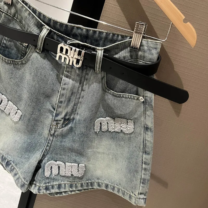 『S-L』大注目 美人度アップ 高級感 モード フェミニン ショートパンツ