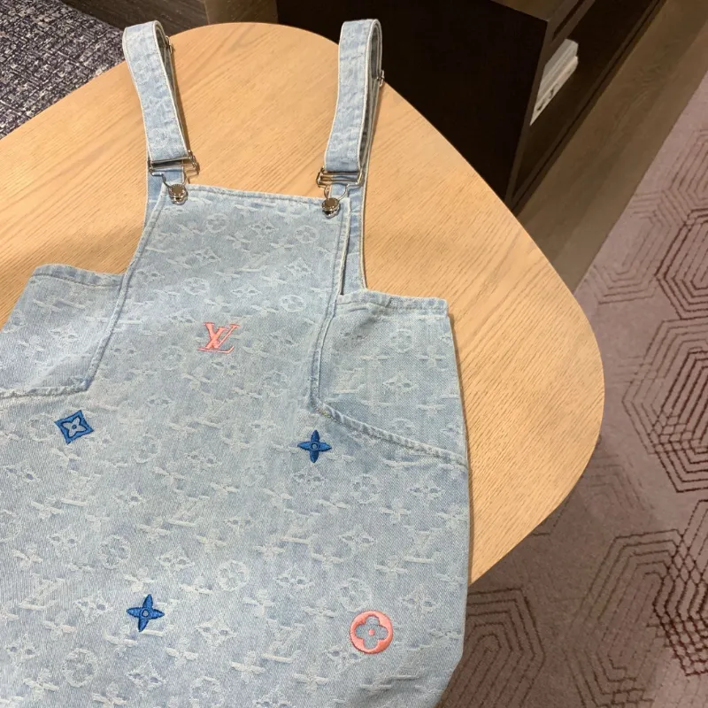 『S-L』目立つ おすすめ 質感のいい 刺繍 デニム サロペット スカート