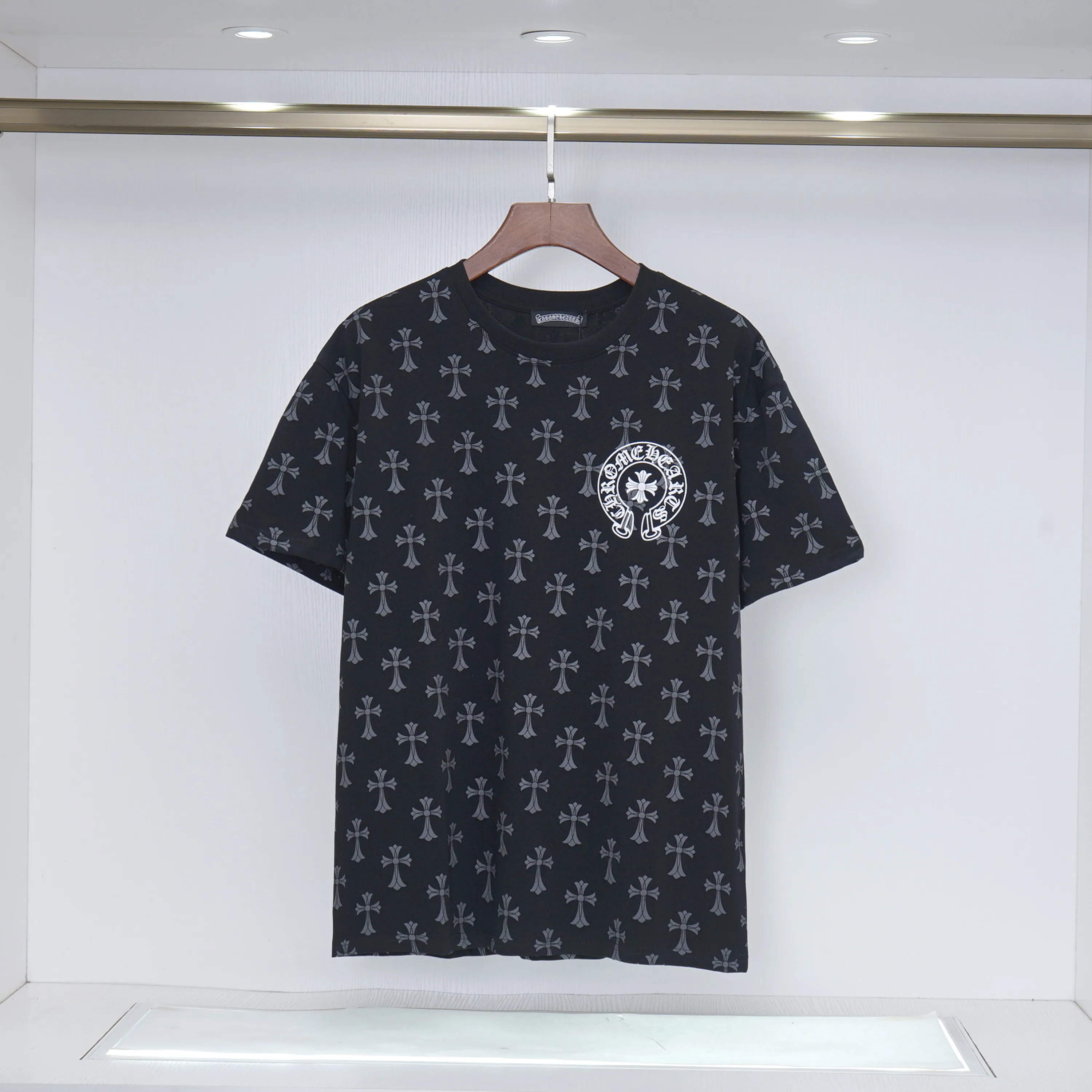 『S-2XL』スタイリッシュ 軽やかな着心地 なめらか 清潔感 半袖Ｔシャツ