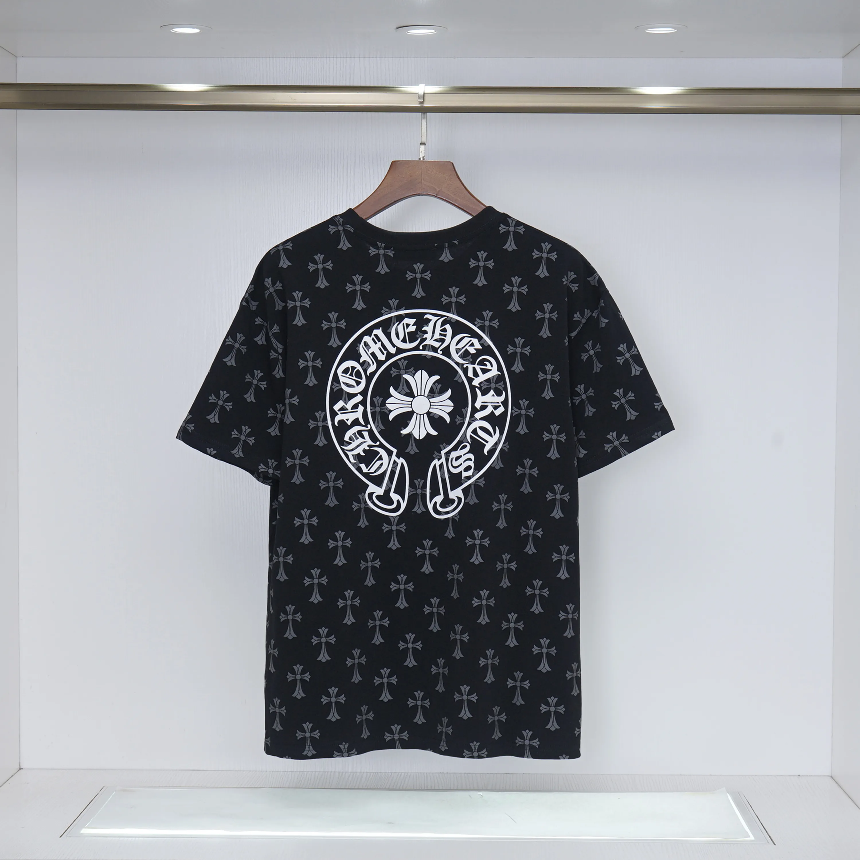 『S-2XL』スタイリッシュ 軽やかな着心地 なめらか 清潔感 半袖Ｔシャツ