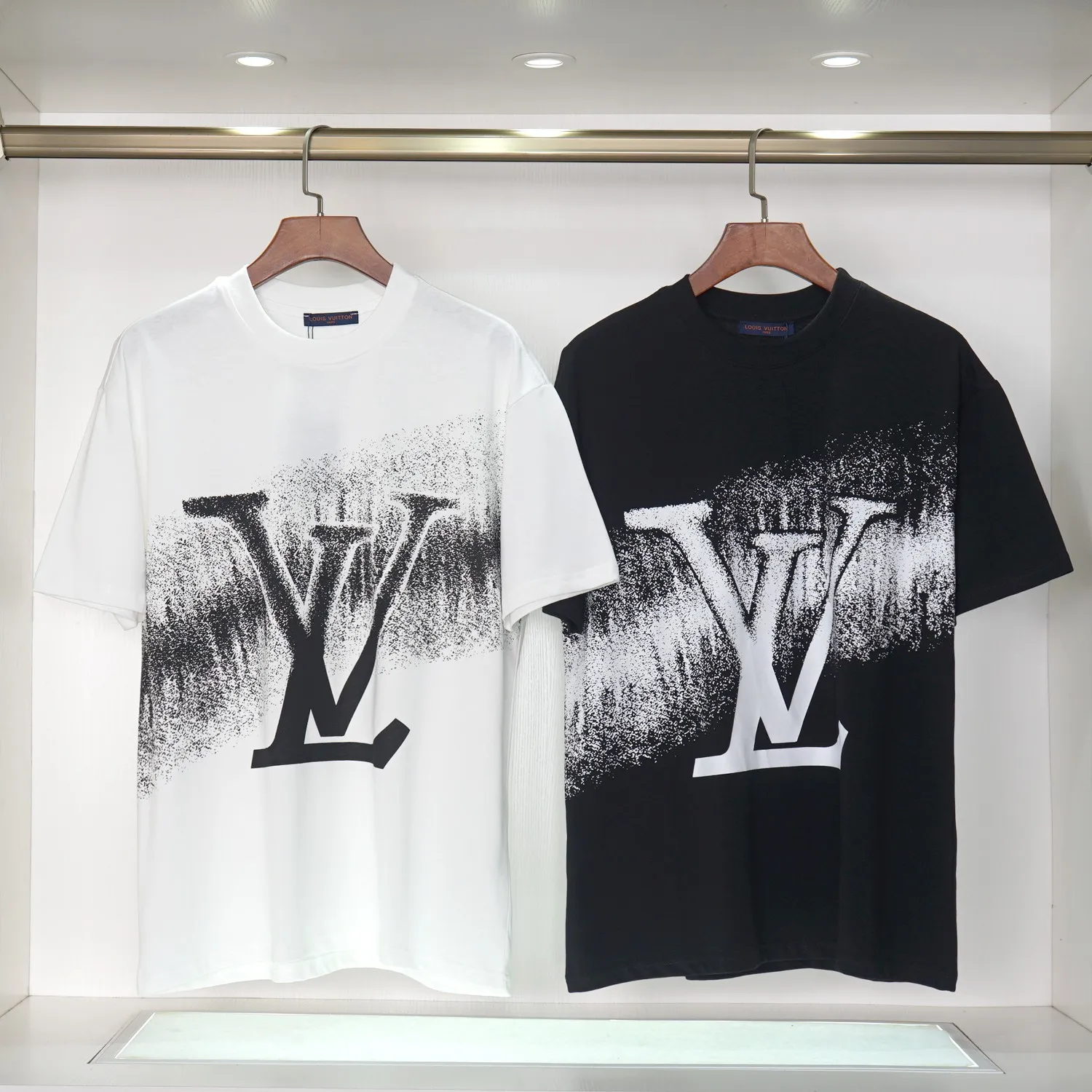 『S-2XL』軽やかな着心地 ドライタッチ スタイリッシュ 無地 半袖Ｔシャツ